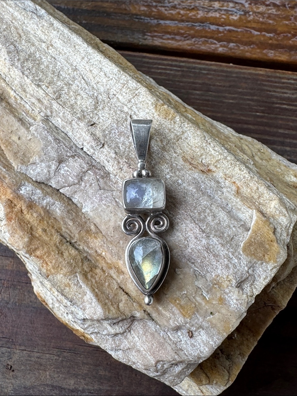 Sajen Sterling SIlver Pendant with Moonstone
